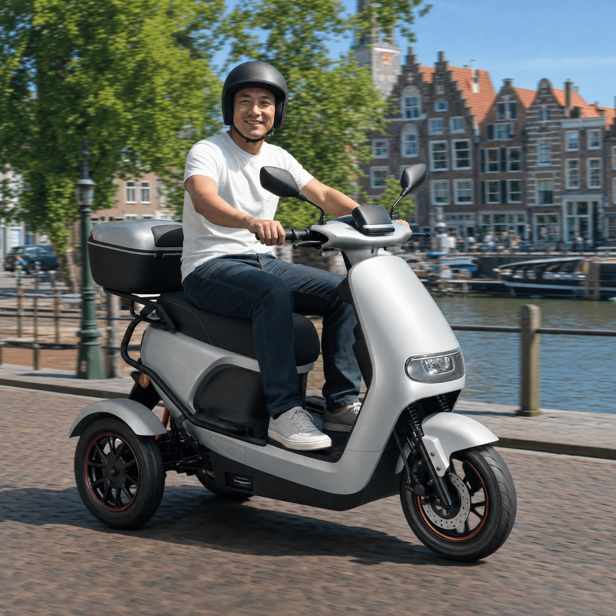 IVA TR3 2.0 Zilver - Voordeelscooters.nl